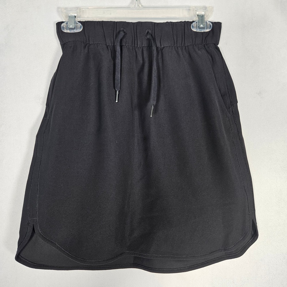 Lululemon Skirt Women 4 Black Elastic Waist Drawstring Pockets Active Athleisure